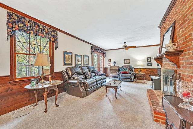 7044 Irondale CIR, Roanoke, VA 24019