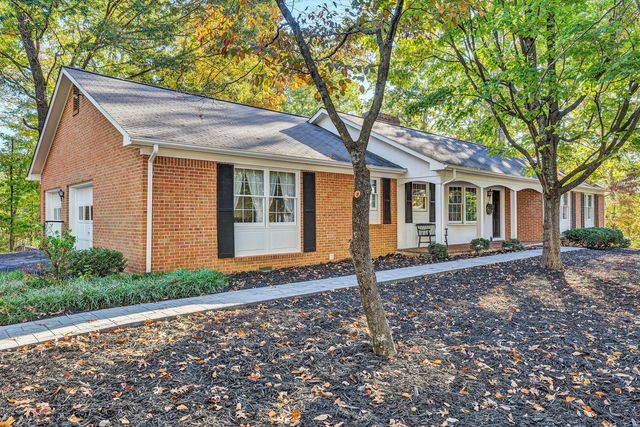 7044 Irondale CIR, Roanoke, VA 24019