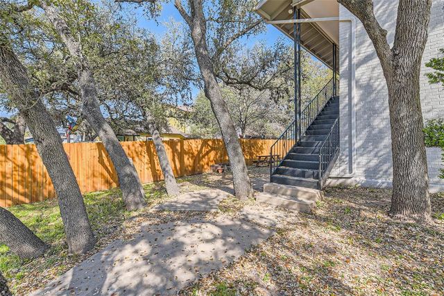 2411 S 5th ST 6, Austin, TX 78704