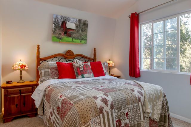 5600 Upper Siesta Ln, Somerset, CA 95684