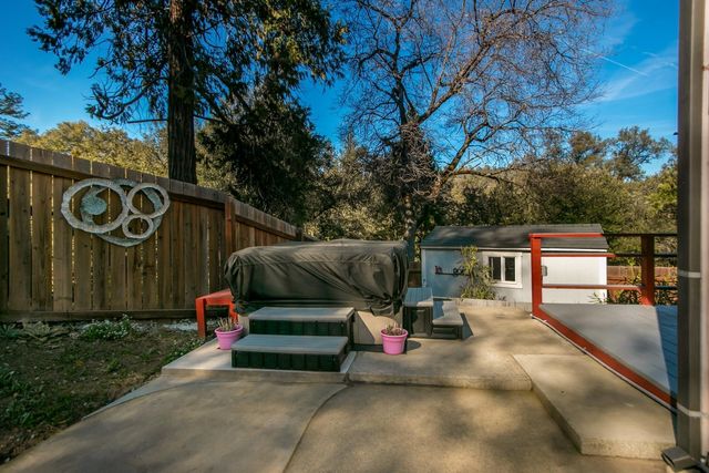 5600 Upper Siesta Ln, Somerset, CA 95684