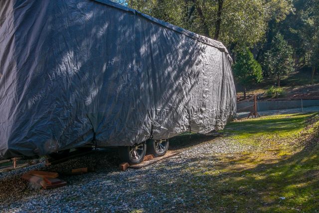 5600 Upper Siesta Ln, Somerset, CA 95684