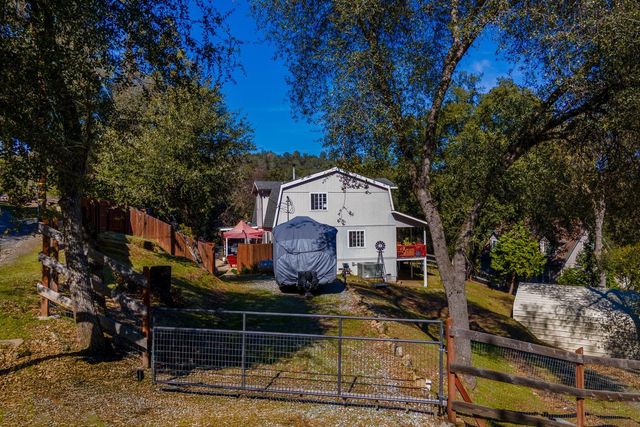 5600 Upper Siesta Ln, Somerset, CA 95684