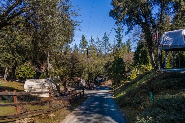 5600 Upper Siesta Ln, Somerset, CA 95684