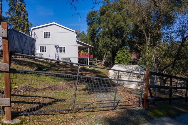 5600 Upper Siesta Ln, Somerset, CA 95684