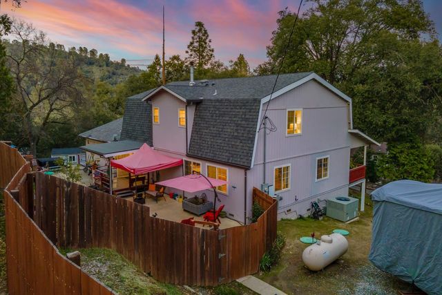 5600 Upper Siesta Ln, Somerset, CA 95684