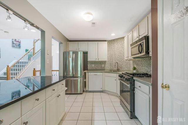 29 Catherine Court, Old Bridge, NJ 08879