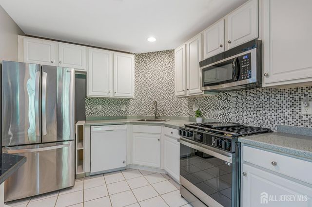 29 Catherine Court, Old Bridge, NJ 08879