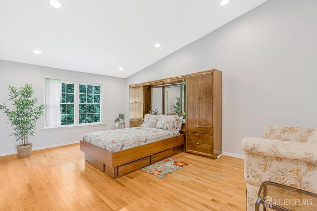 29 Catherine Court, Old Bridge, NJ 08879