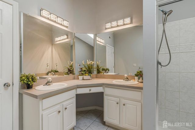 29 Catherine Court, Old Bridge, NJ 08879