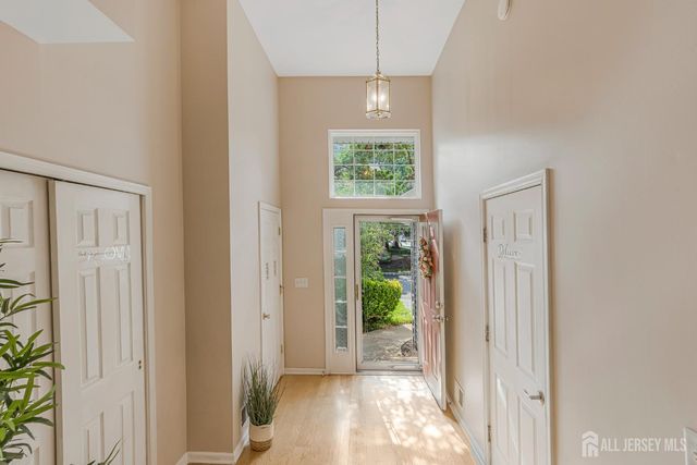 29 Catherine Court, Old Bridge, NJ 08879