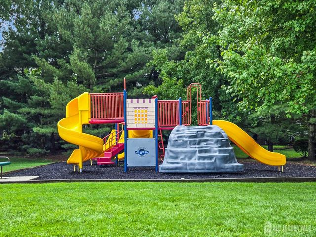 29 Catherine Court, Old Bridge, NJ 08879