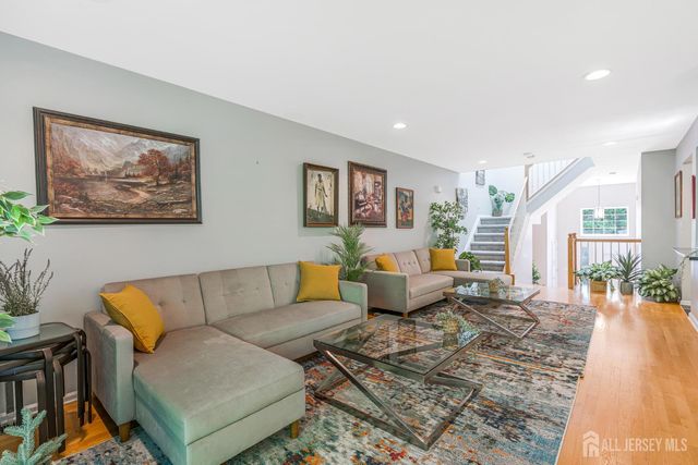 29 Catherine Court, Old Bridge, NJ 08879