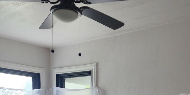 701 LINARES ST, San Antonio, TX 78225