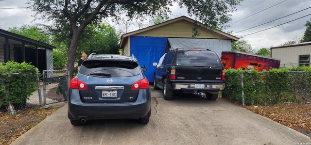 701 LINARES ST, San Antonio, TX 78225