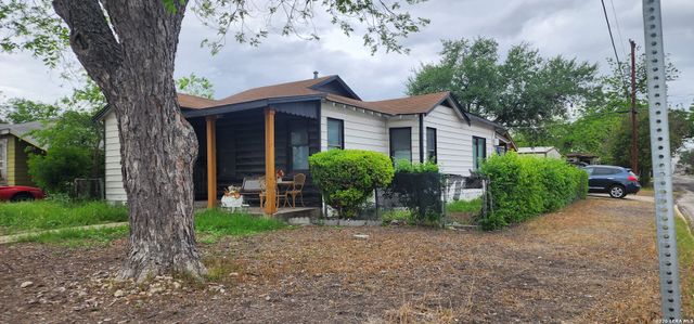 701 LINARES ST, San Antonio, TX 78225