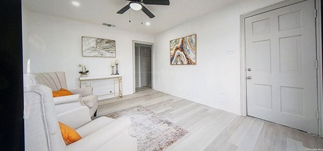 701 LINARES ST, San Antonio, TX 78225