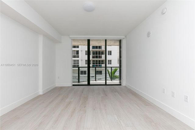 201 SW 17th Rd 303, Miami, FL 33129