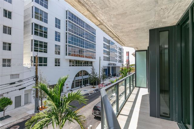 201 SW 17th Rd 303, Miami, FL 33129