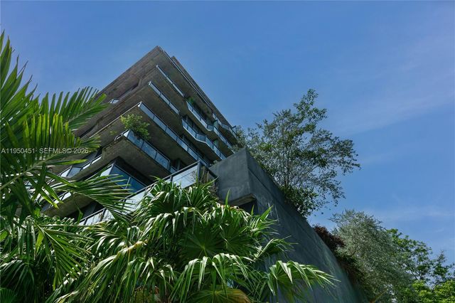 201 SW 17th Rd 303, Miami, FL 33129