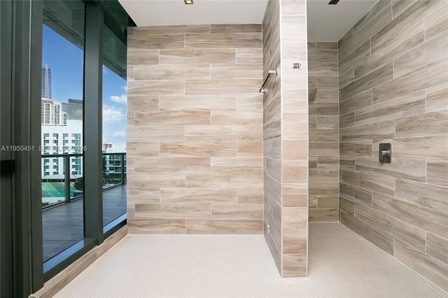 201 SW 17th Rd 303, Miami, FL 33129