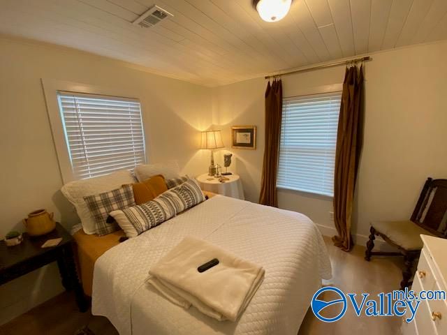 1236 Oshaughnessy Avenue NE, Huntsville, AL 35801