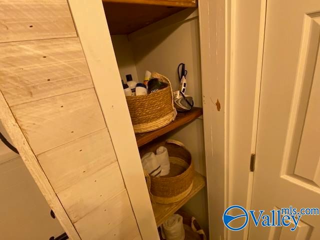 1236 Oshaughnessy Avenue NE, Huntsville, AL 35801