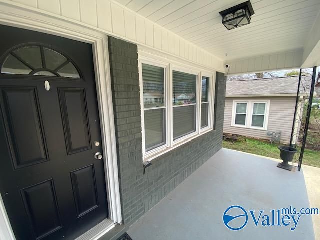 1236 Oshaughnessy Avenue NE, Huntsville, AL 35801