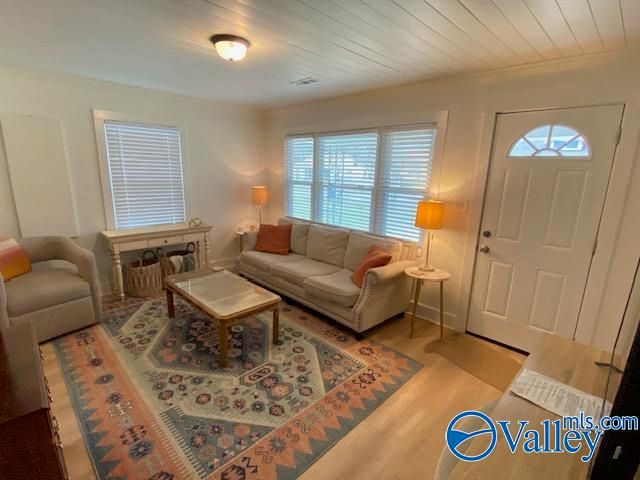 1236 Oshaughnessy Avenue NE, Huntsville, AL 35801