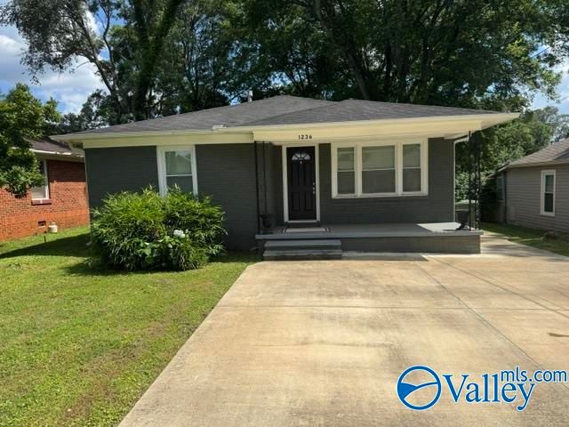 1236 Oshaughnessy Avenue NE, Huntsville, AL 35801