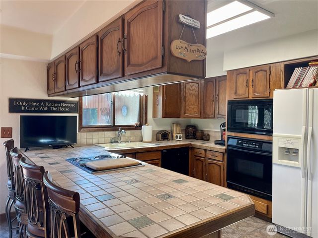 14 Hahn Road, Omak, WA 98841