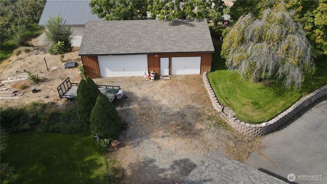 14 Hahn Road, Omak, WA 98841