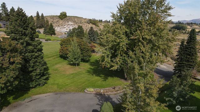 14 Hahn Road, Omak, WA 98841