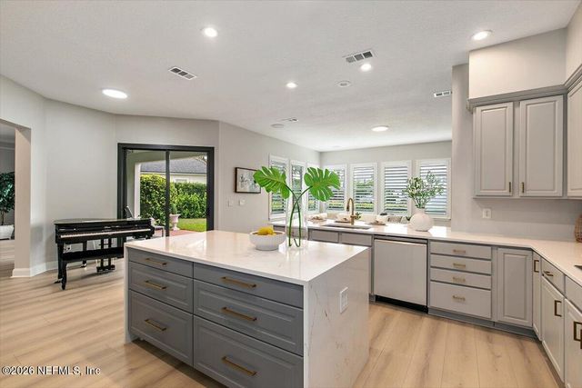 210 S SHIPWRECK Avenue, Ponte Vedra, FL 32081