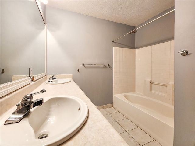 5045 Fairways Circle D201, Vero Beach, FL 32967