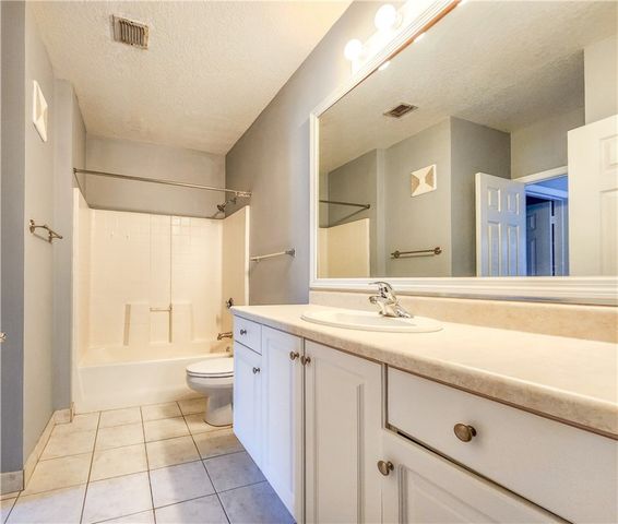 5045 Fairways Circle D201, Vero Beach, FL 32967