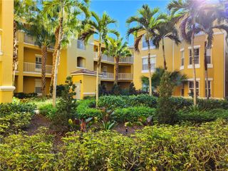 5045 Fairways Circle D201, Vero Beach, FL 32967