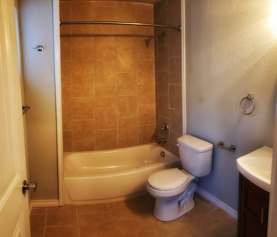 216 E Cherry Street, Sherman, TX 75090