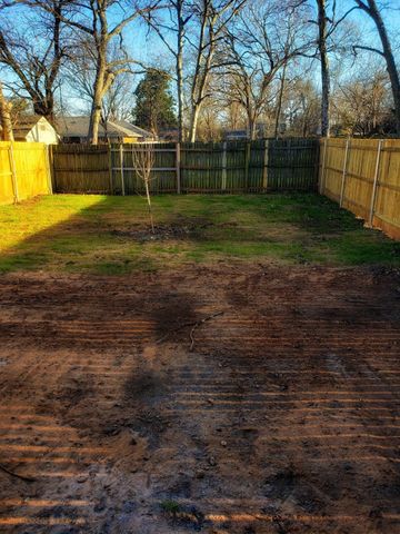 216 E Cherry Street, Sherman, TX 75090