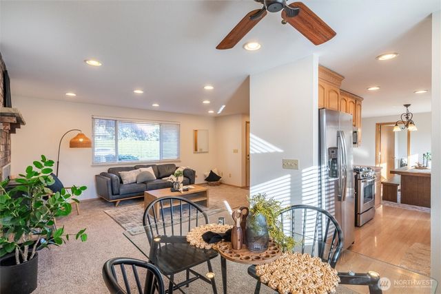 5994 Paradise Drive, Ferndale, WA 98248