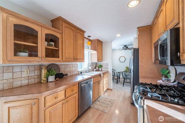 5994 Paradise Drive, Ferndale, WA 98248