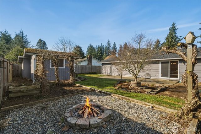 5994 Paradise Drive, Ferndale, WA 98248