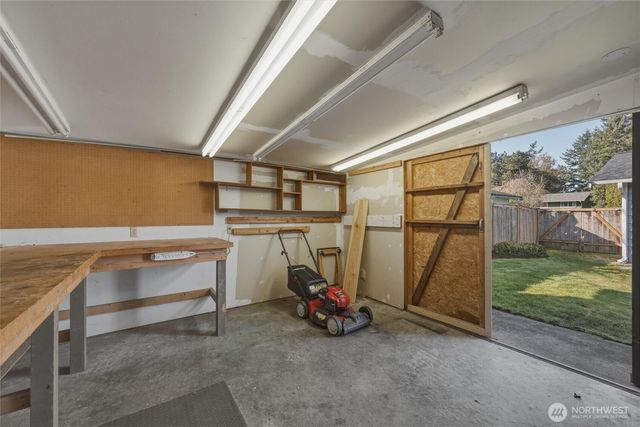 5994 Paradise Drive, Ferndale, WA 98248