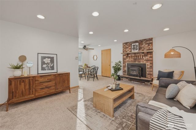 5994 Paradise Drive, Ferndale, WA 98248