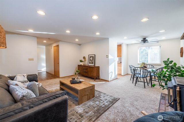 5994 Paradise Drive, Ferndale, WA 98248