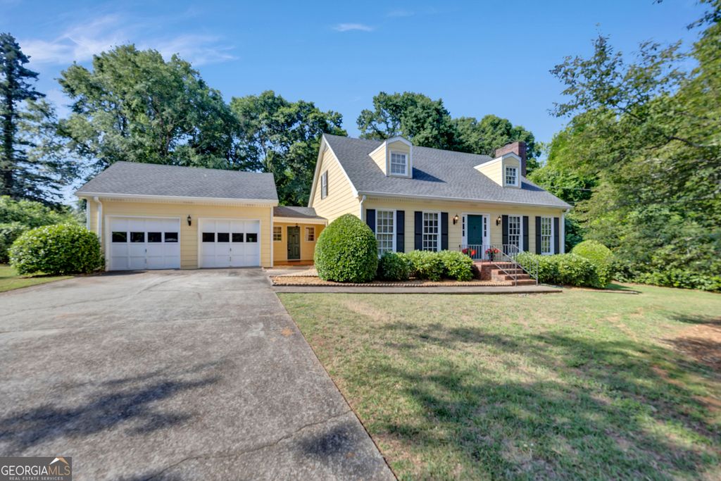 1756 SW Colonial South, Conyers, GA 30094