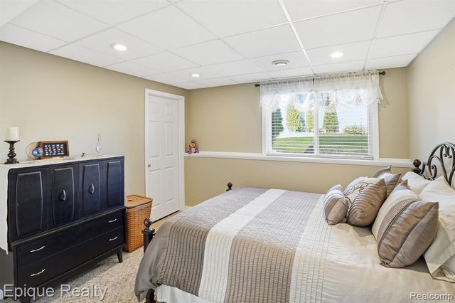 9269 Northwind Drive, Zeeland, MI 49464