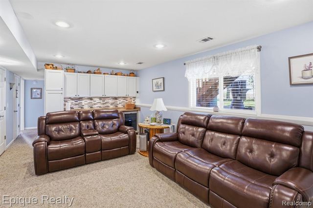 9269 Northwind Drive, Zeeland, MI 49464