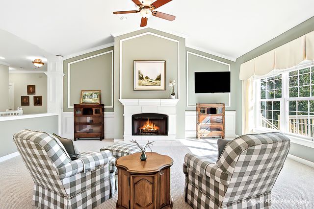 1012 Heron Way, Woodstock, IL 60098