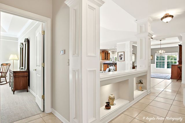 1012 Heron Way, Woodstock, IL 60098